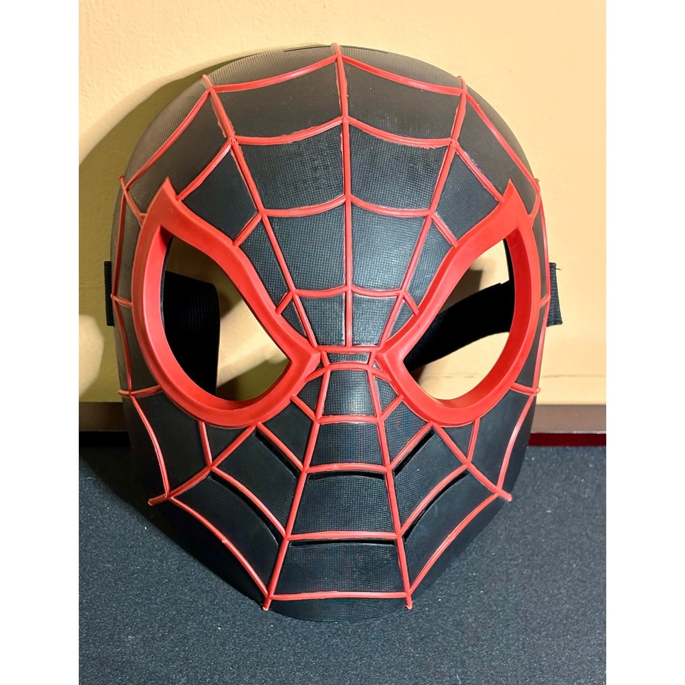 Hasbro Marvel Spider-Man Miles Morales Black Red Plastic Mask 2010 Halloween